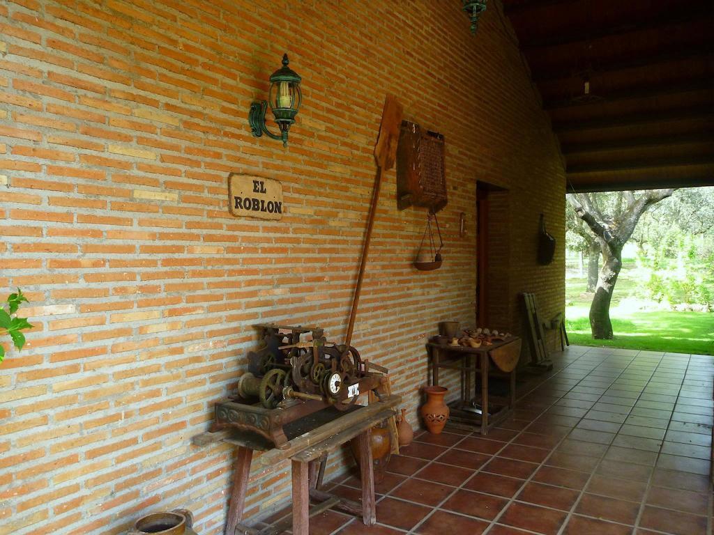Casa Rural El Roblon Sartajada Bagian luar foto