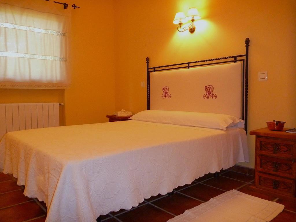 Casa Rural El Roblon Sartajada Ruang foto