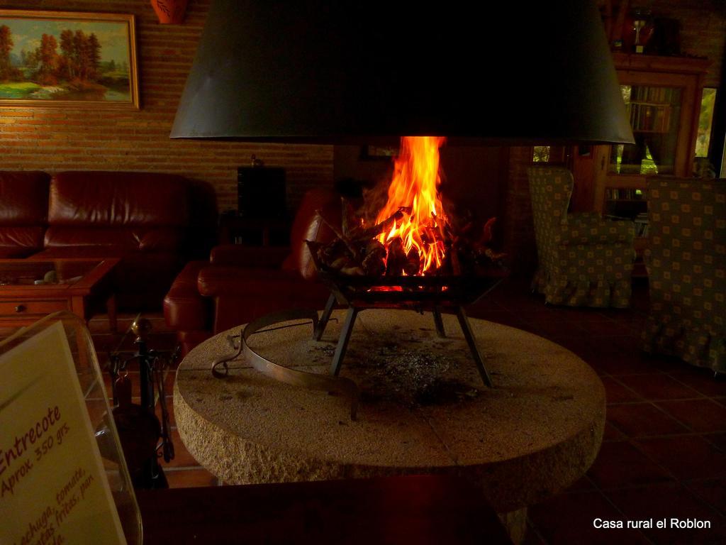 Casa Rural El Roblon Sartajada Bagian luar foto